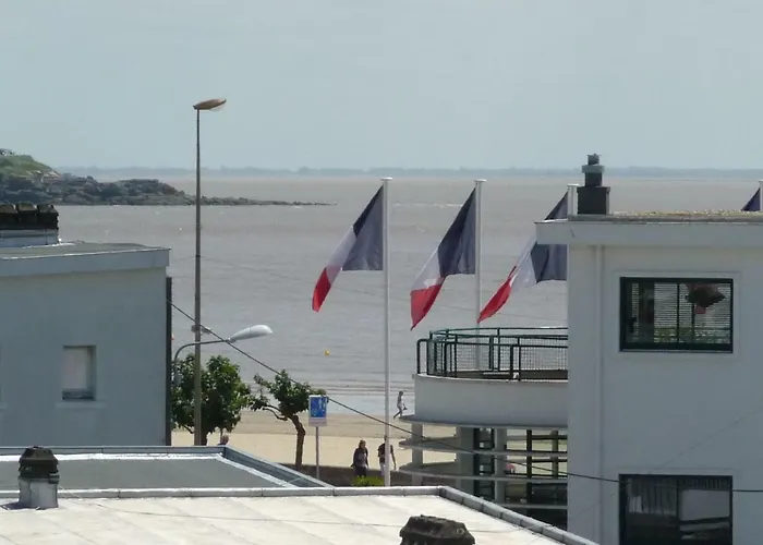 아파트 Le Balcon De La Conche 로양